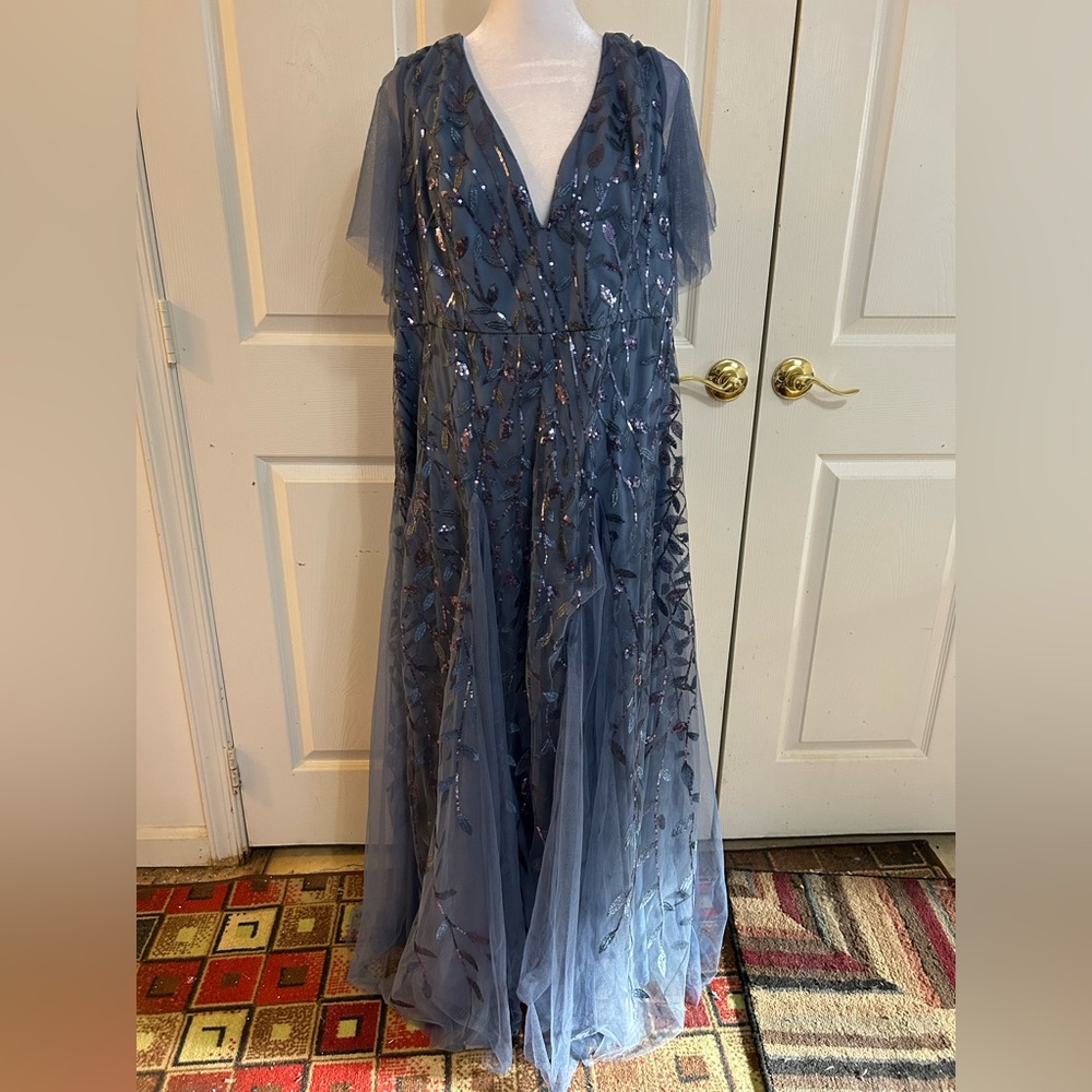 Ever Pretty medium blue embellished formal gown *PLS CHECK MEASUREMENTS *